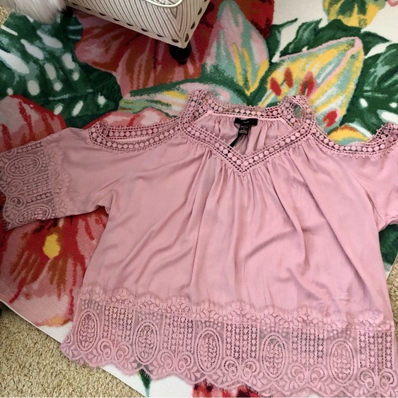NWT! Sweet Feminine Pink Mauve Lace Cold Shoulder Top Sz 2X - Picture 8 of 10